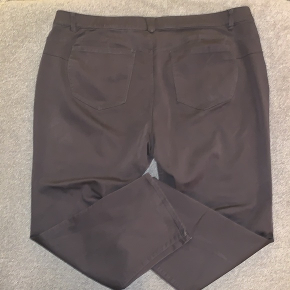 Democracy Jeans - Picture 2 of 7